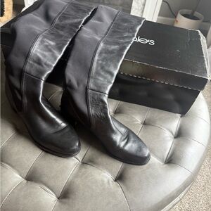 Stuart Weitzman Women's Black Leather Boots